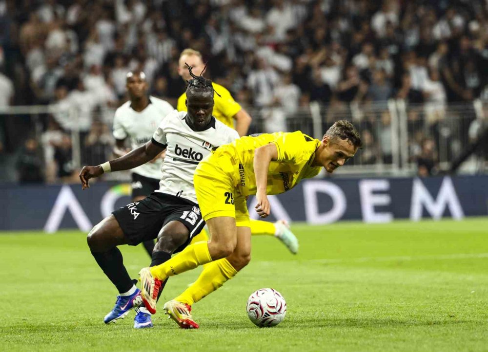 Uefa Avrupa Ligi: Beşiktaş: 1 - Hradec Kralove: 0 (i̇lk Yarı)