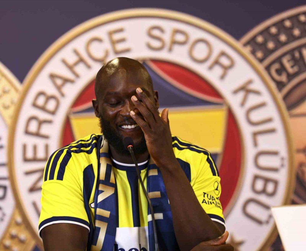 Romelu Lukaku Fenerbahçe İçin İmza Attı.. Belçikalı Golcüden Kupa Mesajı Geldi!
