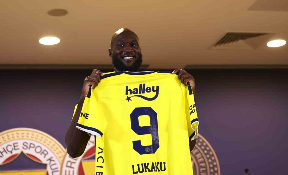 Romelu Lukaku Fenerbahçe İçin İmza Attı.. Belçikalı Golcüden Kupa Mesajı Geldi!