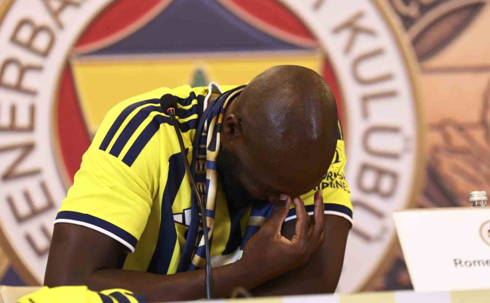 Romelu Lukaku Fenerbahçe İçin İmza Attı.. Belçikalı Golcüden Kupa Mesajı Geldi!
