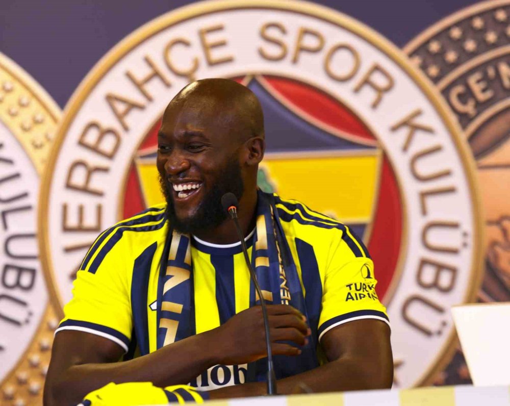 Romelu Lukaku Fenerbahçe İçin İmza Attı.. Belçikalı Golcüden Kupa Mesajı Geldi!