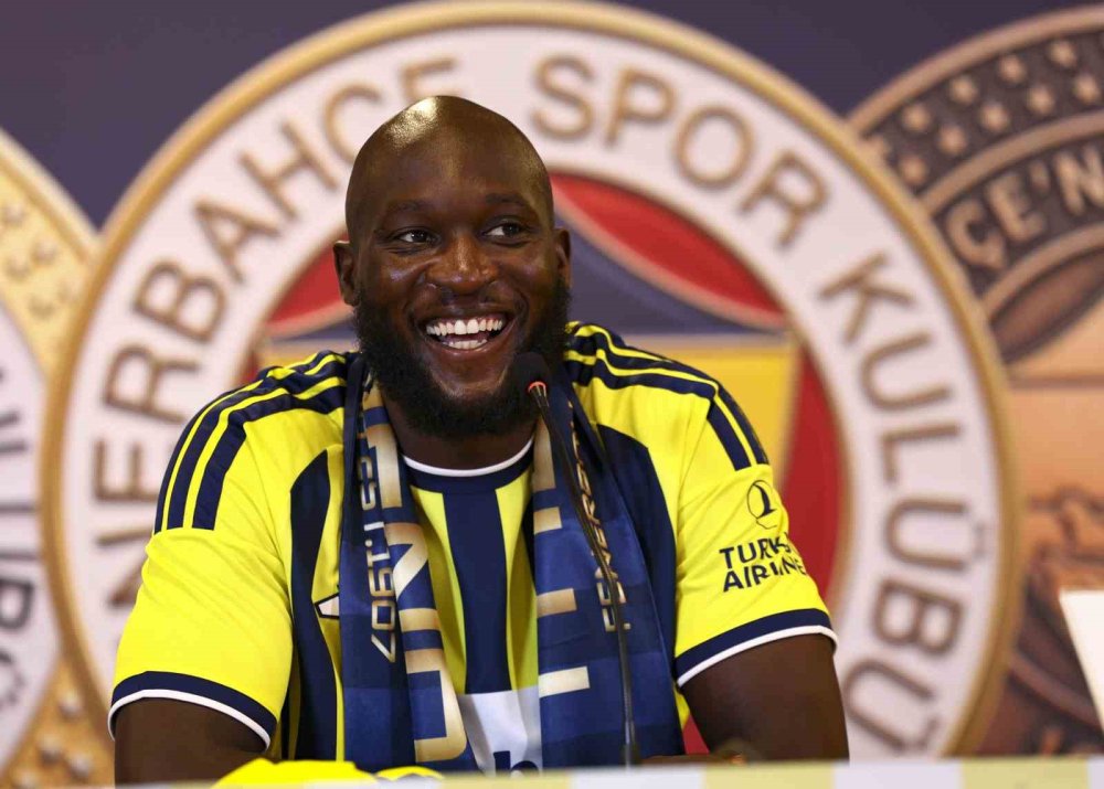 Romelu Lukaku Fenerbahçe İçin İmza Attı.. Belçikalı Golcüden Kupa Mesajı Geldi!