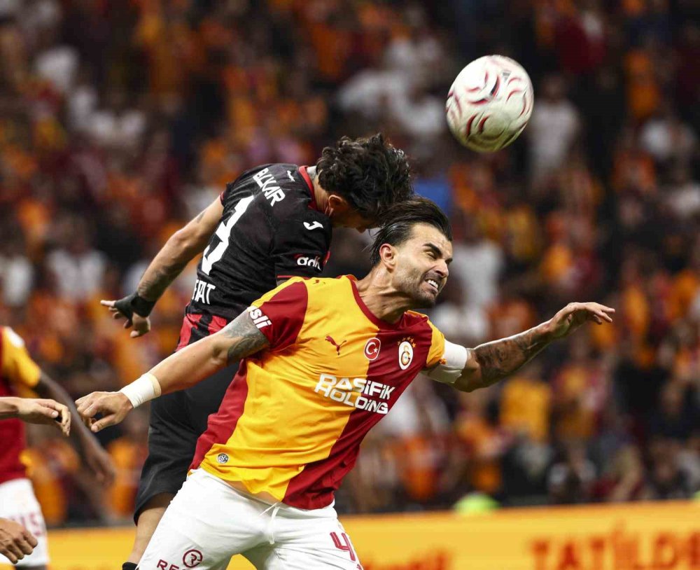 Süper Lig’de Sezon Başladı.. Galatasaray ile Çorum FK 2-2 Berabere!