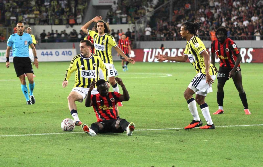 Süper Lig’de İlk Haftada Sürpriz Sonuç.. Fenerbahçe Deplasmanda Mağlup Oldu!