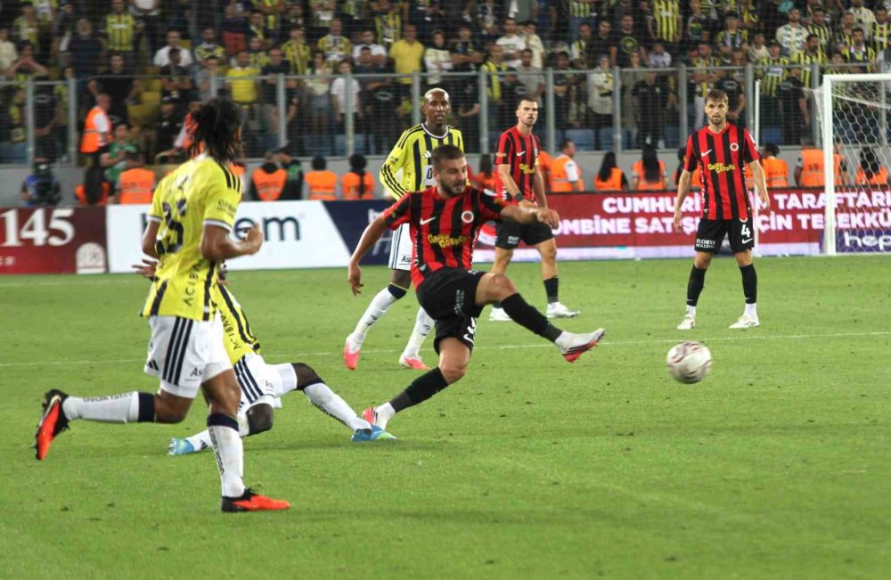 Süper Lig’de İlk Haftada Sürpriz Sonuç.. Fenerbahçe Deplasmanda Mağlup Oldu!