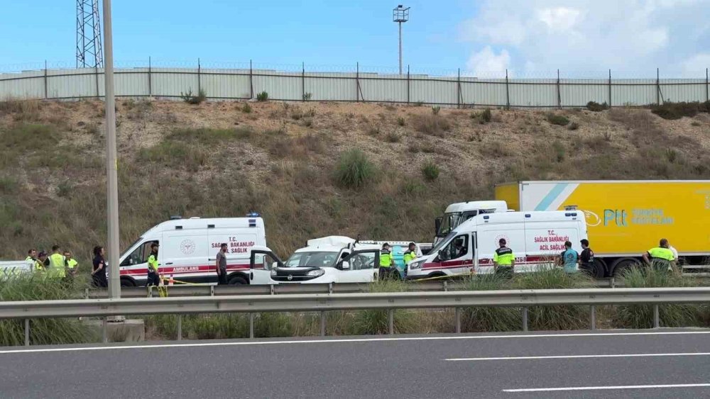 Yurt Genelinde Trafik Kazaları.. 4 Kişi Hayatını Kaybetti, En Az 19 Kişi Yaralandı!