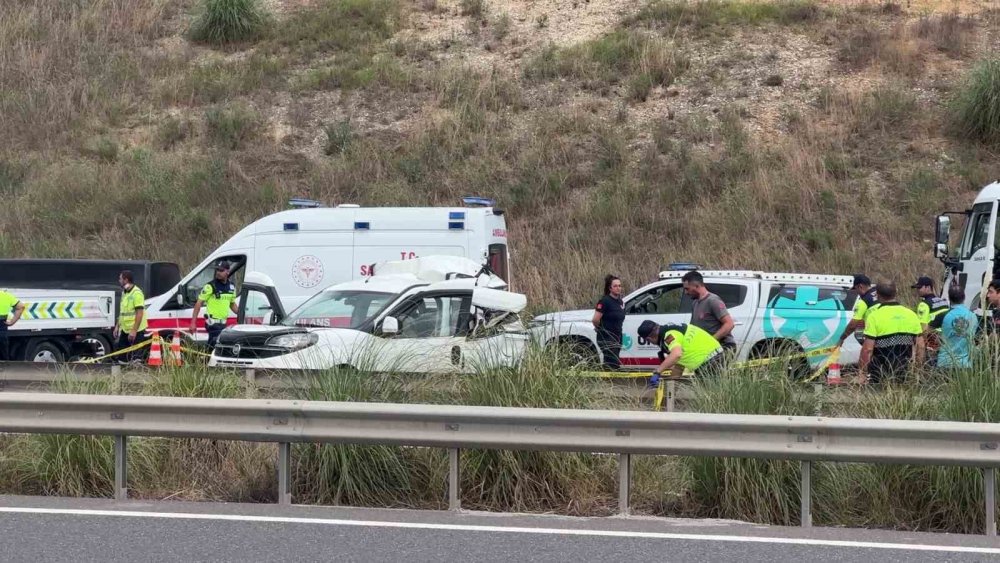 Yurt Genelinde Trafik Kazaları.. 4 Kişi Hayatını Kaybetti, En Az 19 Kişi Yaralandı!