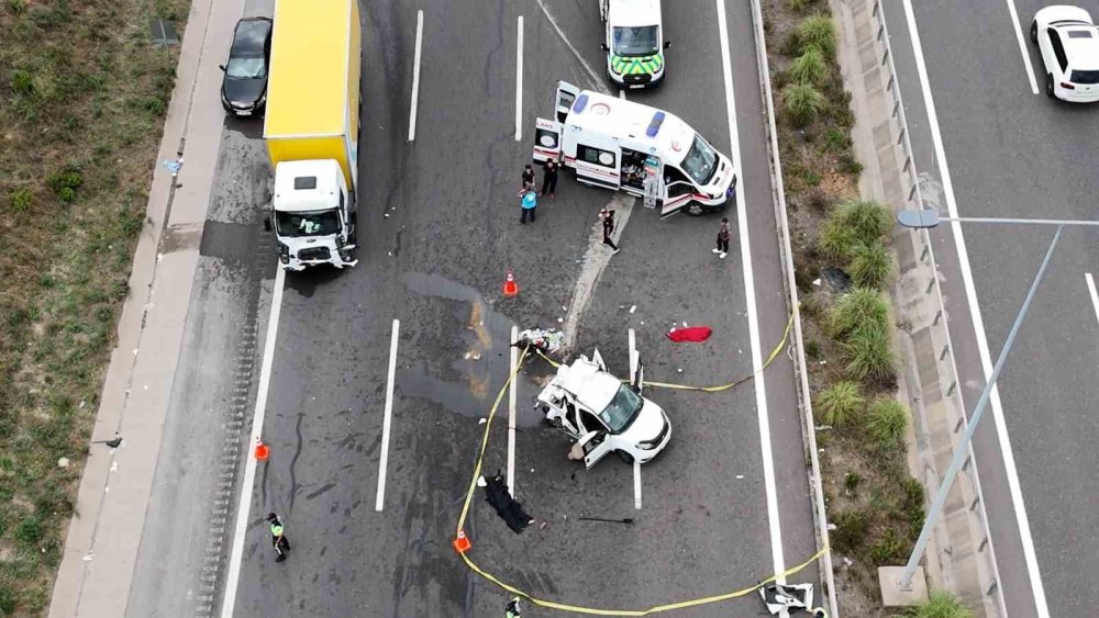 Yurt Genelinde Trafik Kazaları.. 4 Kişi Hayatını Kaybetti, En Az 19 Kişi Yaralandı!