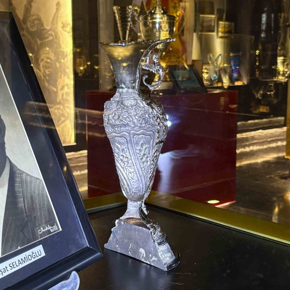Göztepe ile Galatasaray’ın Yarım Kupa Hikayesi.. 53 Yıl Sonra Hala Konuşuluyor!