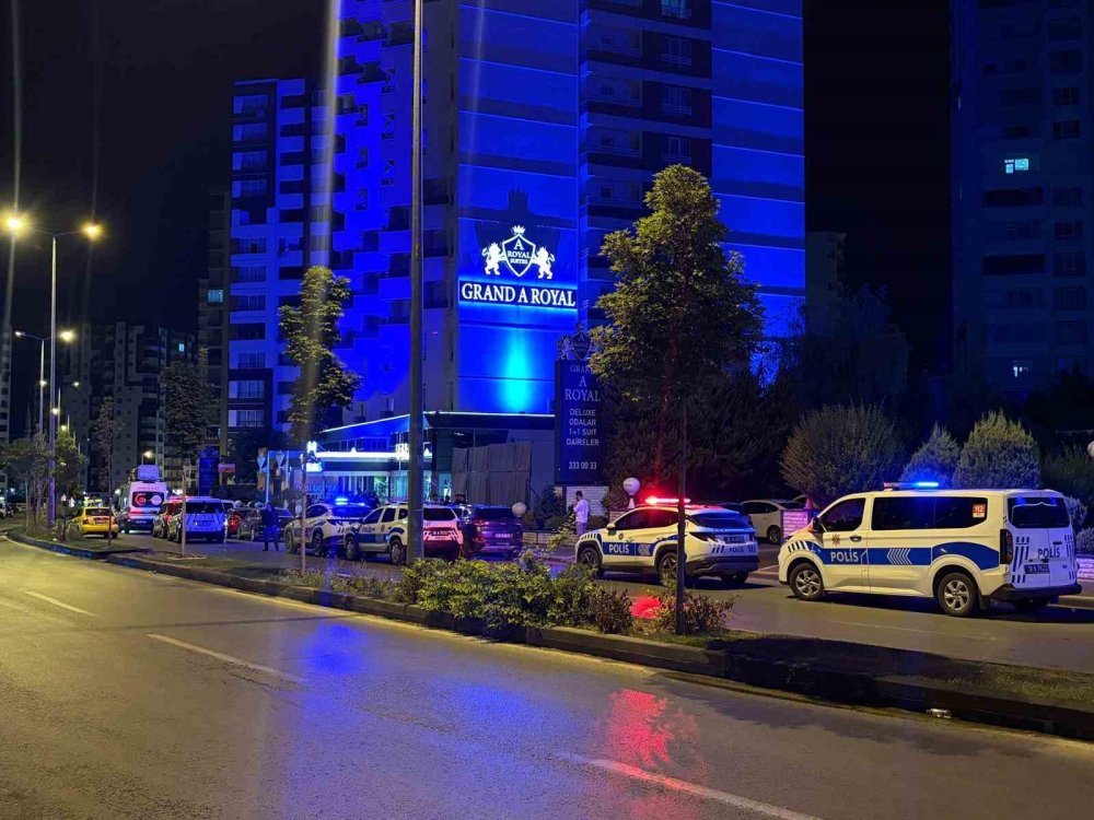 Kayseri’de Otelde Dehşet.. Genç Kadın 5’inci Kattan Atılarak Öldü!