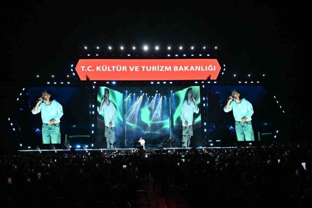 Kültür Sanat Etkinlikleri Sürüyor.. Erzurum’da Festival, İstanbul’da Sergi ve Kitap Fuarı Öne Çıktı!