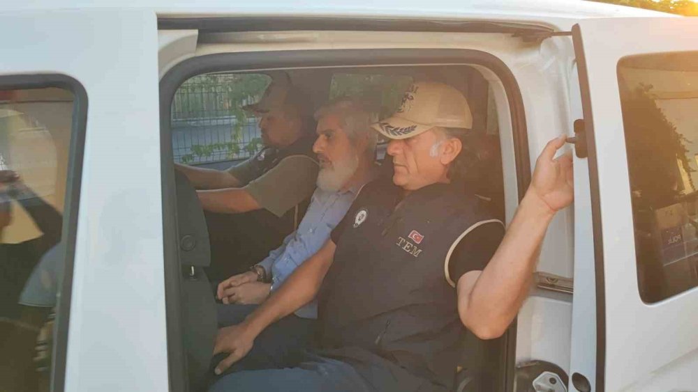 Adana’da Furkan Vakfı’na Operasyon.. Çok Sayıda Vakıf Üyesi Gözaltında!