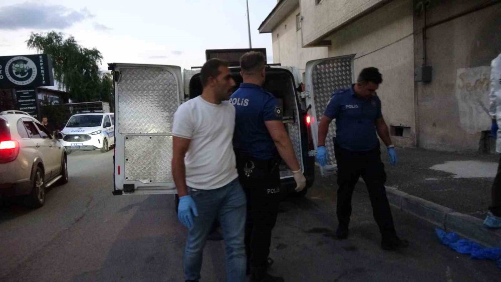 Erzurum’da Bıçaklı Kavga Can Aldı.. Kaçan Şüpheli İçin Arama Başlatıldı!