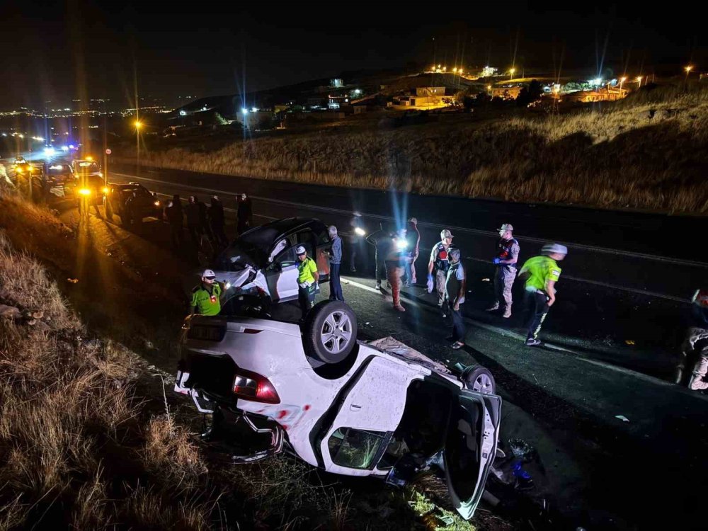 Türkiye Genelinde Trafik Kazaları.. 14 Kişi Hayatını Kaybetti, 74 Kişi Yaralandı!
