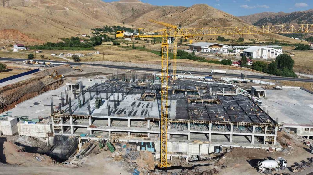 Bitlis Eren Tıp Fakültesi’ne Yoğun İlgi.. İlk 15 Bine 50 Bin TL Burs İmkanı!