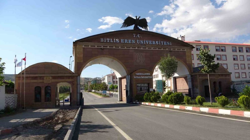 Bitlis Eren Tıp Fakültesi’ne Yoğun İlgi.. İlk 15 Bine 50 Bin TL Burs İmkanı!