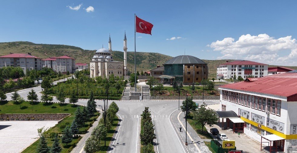 Bitlis Eren Tıp Fakültesi’ne Yoğun İlgi.. İlk 15 Bine 50 Bin TL Burs İmkanı!