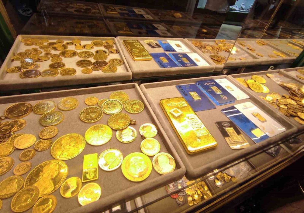 Gram Altın 7 Bin Lirayı Aştı.. Dolar ve Euro Zirveyi Yenilerken Borsa Geriledi!