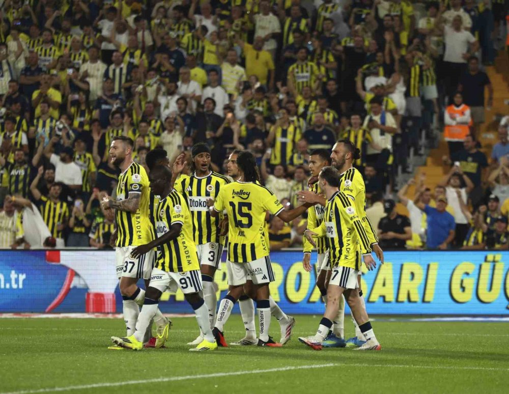 Süper Lig’de Gecenin Kazananları.. Fenerbahçe ve Kasımpaşa Güldü!