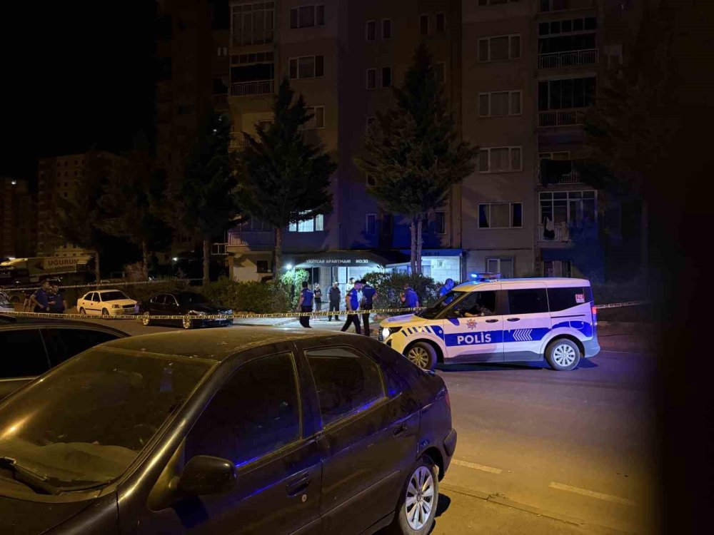 Baba-Oğul Arasında ‘Sigara Parası’ Kavgası: 1’i Ağır 2 Yaralı