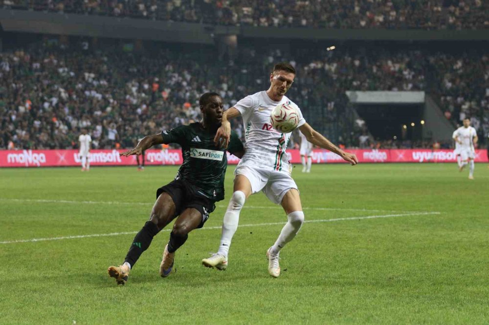 Kocaelispor Sahasında Amedspor’u 2-0 Mağlup Etti.. Ligde İlk Galibiyetini Aldı!