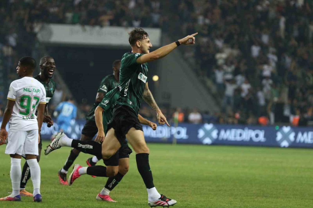 Kocaelispor Sahasında Amedspor’u 2-0 Mağlup Etti.. Ligde İlk Galibiyetini Aldı!