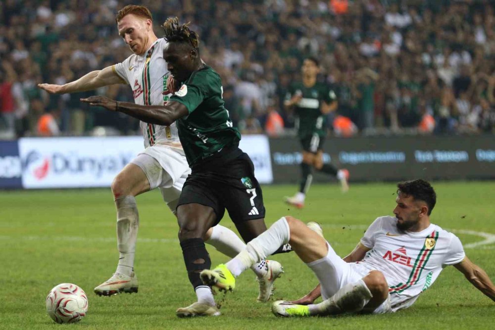 Kocaelispor Sahasında Amedspor’u 2-0 Mağlup Etti.. Ligde İlk Galibiyetini Aldı!