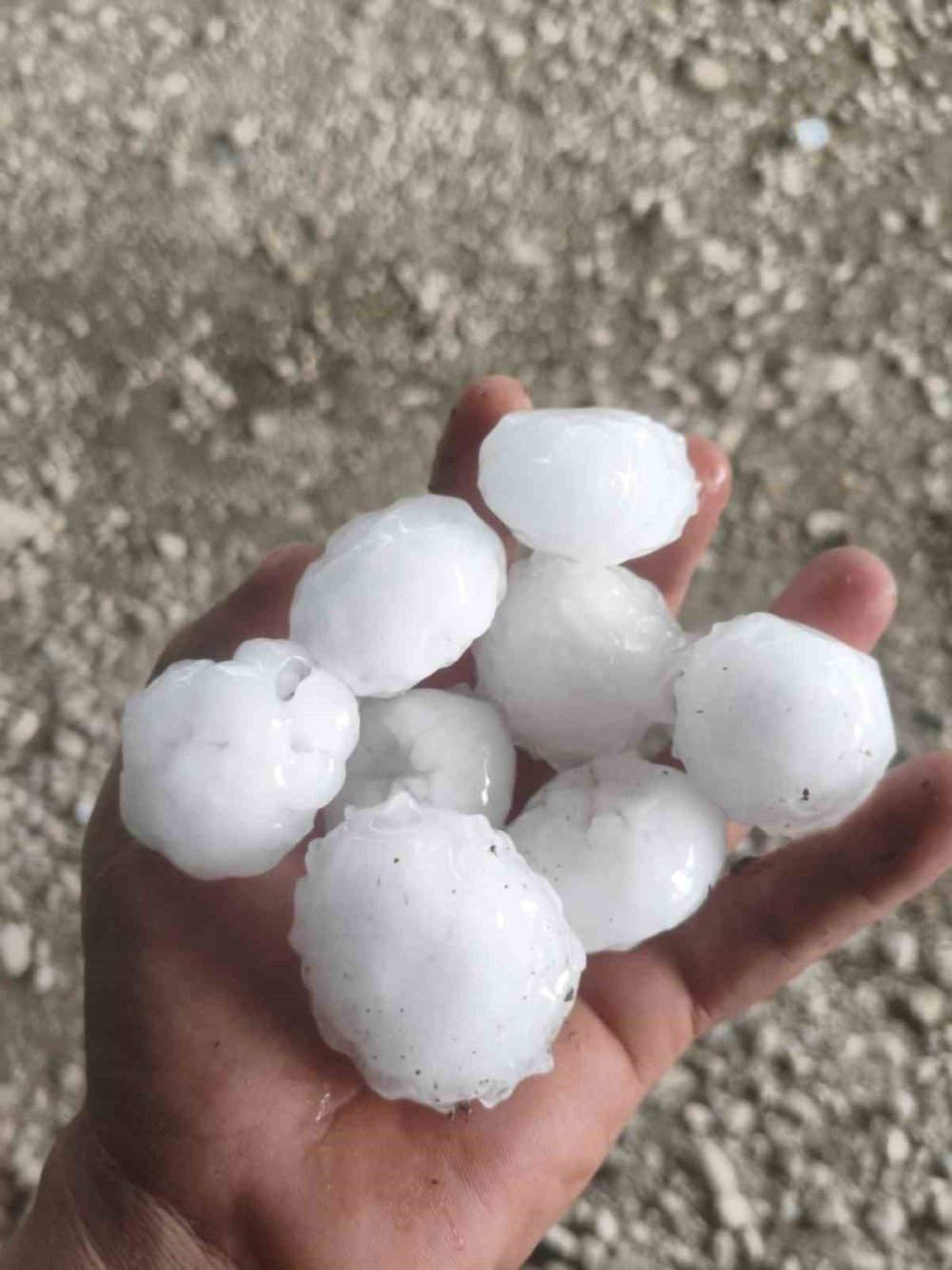 Adana ve Osmaniye’de Sağanak.. Kozan’da Ceviz Büyüklüğünde Dolu!