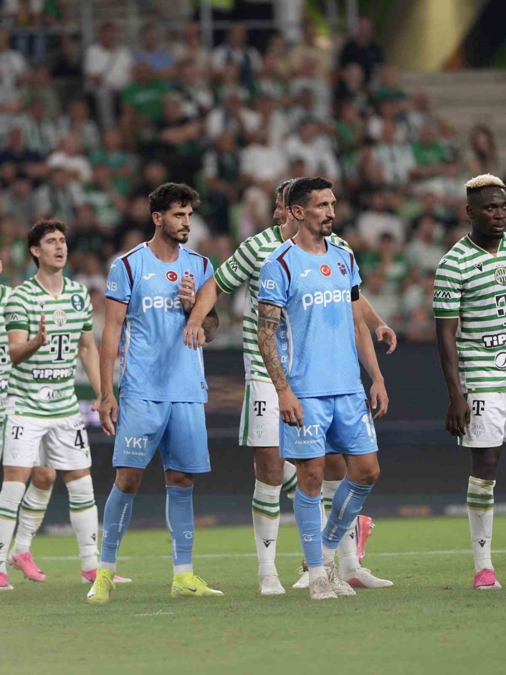 Avrupa’da İki Farklı Gece.. Beşiktaş Turu Geçti, Trabzonspor Elendi!