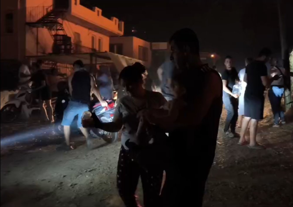 Fethiye’deki Orman Yangını Evlere Sıçradı, Tahliye Çalışmaları Sürüyor