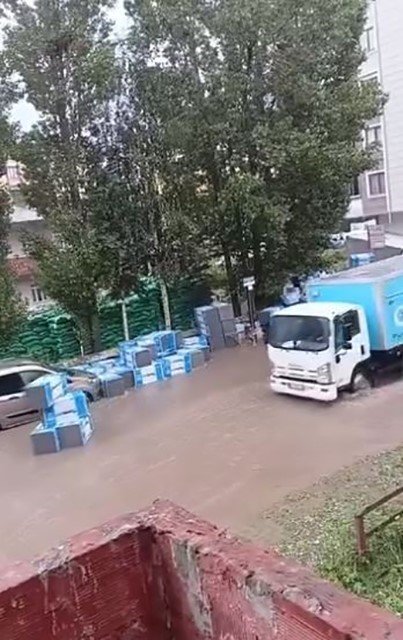 Ardahan’da Sağanak ve Dolu Alarmı.. Su Taşkınları ve Hasar Meydana Geldi!