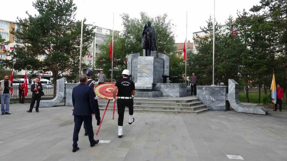Kars’ta 30 Ağustos Zafer Bayramı’nın 104. Yıl Dönümü Coşkuyla Kutlandı