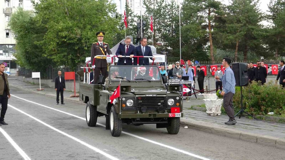 Kars’ta 30 Ağustos Zafer Bayramı’nın 104. Yıl Dönümü Coşkuyla Kutlandı