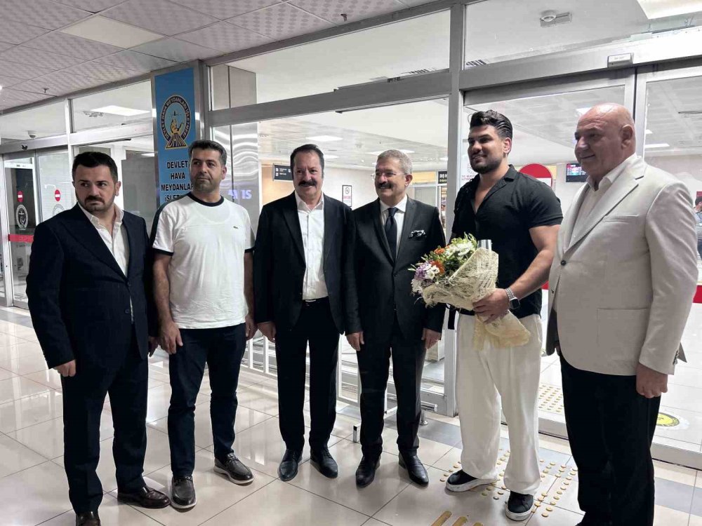 Tahran’dan Van’a İlk Direkt Uçak İndi.. Seferler Haftada İki Gün Yapılacak!