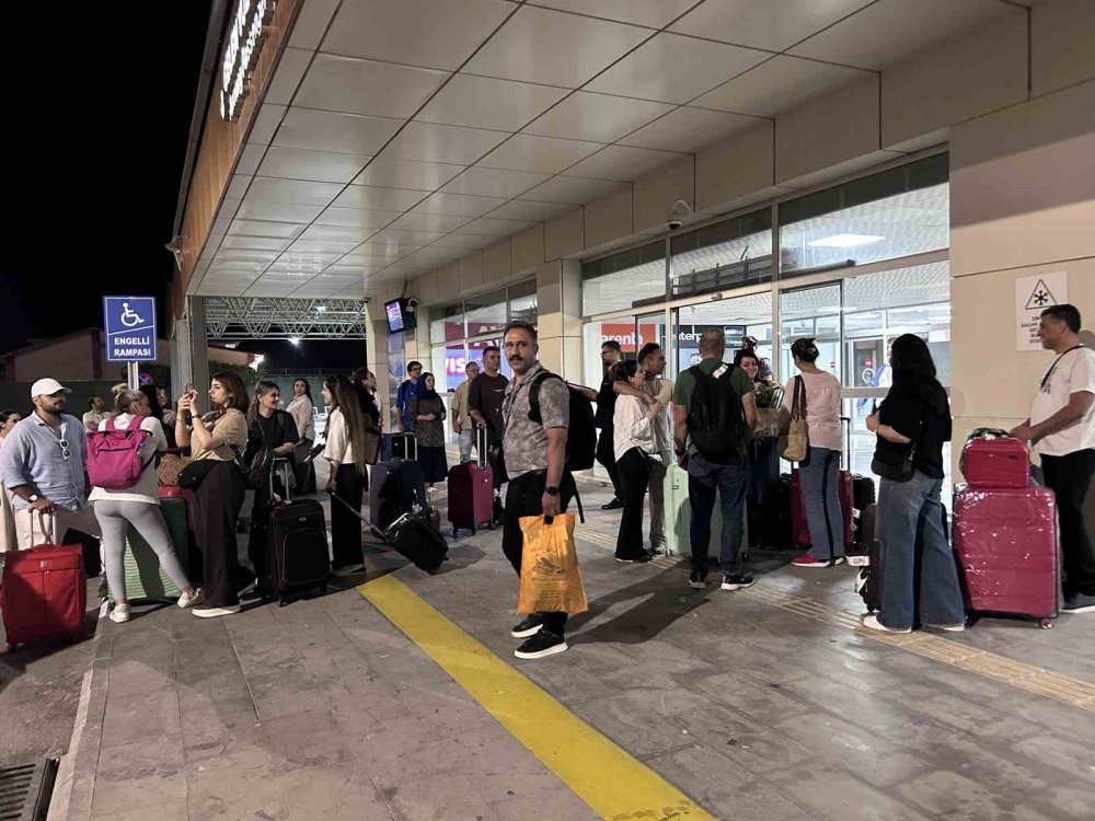 Tahran’dan Van’a İlk Direkt Uçak İndi.. Seferler Haftada İki Gün Yapılacak!