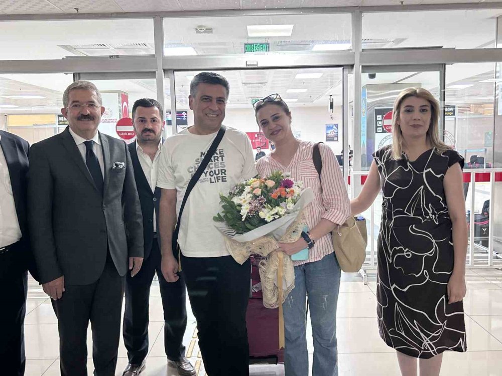 Tahran’dan Van’a İlk Direkt Uçak İndi.. Seferler Haftada İki Gün Yapılacak!