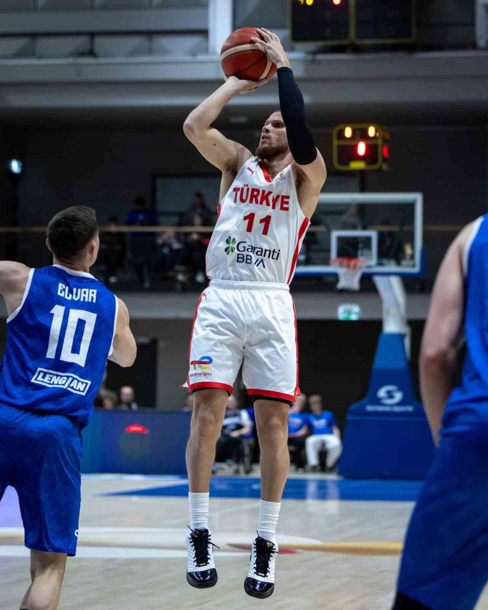 A Milli Basketbol Takımı Dünya Kupası Biletini Aldı.. İzlanda’ya 37 Sayı Fark Attı!