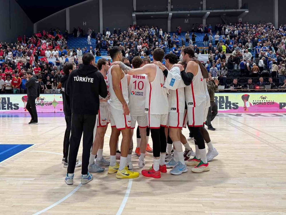 A Milli Basketbol Takımı Dünya Kupası Biletini Aldı.. İzlanda’ya 37 Sayı Fark Attı!
