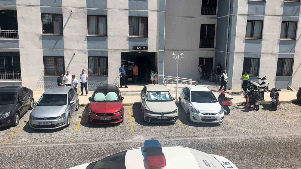 Muğla Menteşe’de 2 Kişi Aynı Dairede Ölü Bulundu