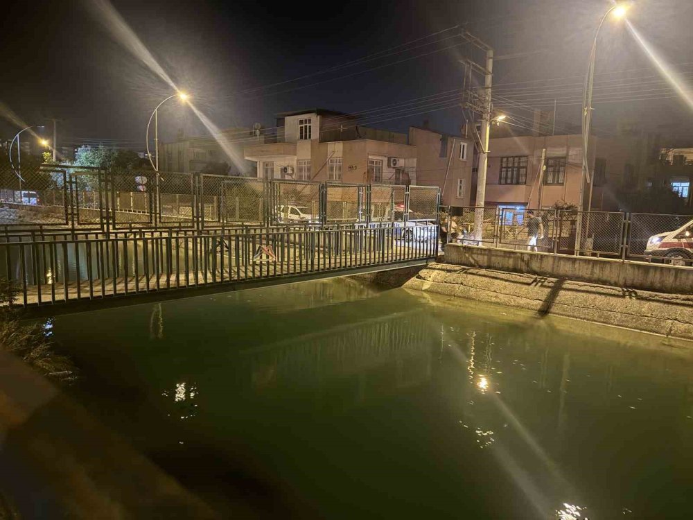 Tarsus’ta Sulama Kanalında Facia.. 6 Yaşındaki Çocuk Kurtarıldı, Kardeşi Aranıyor!