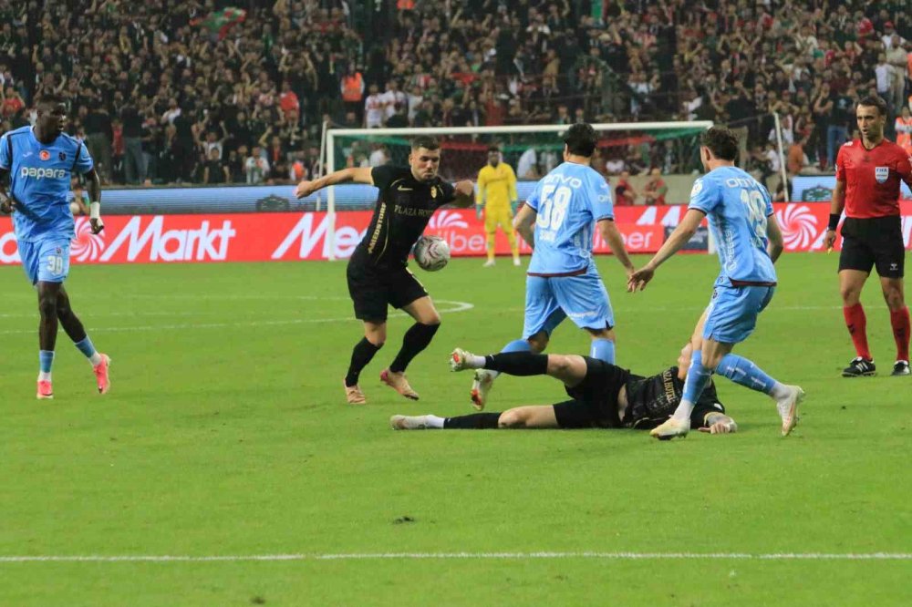 Tredyol Süper Lig: Amed Sportif Faaliyetler: 1 - Trabzonspor: 1 (i̇lk Yarı)