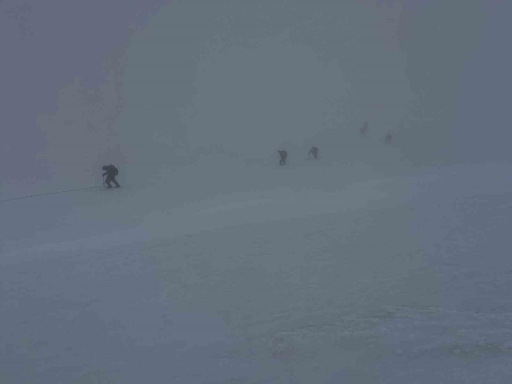 İki Gün, İki Zirve.. Rota Doğa Spor Kulübü Antrenörleri Kazbek’e Tırmandı!