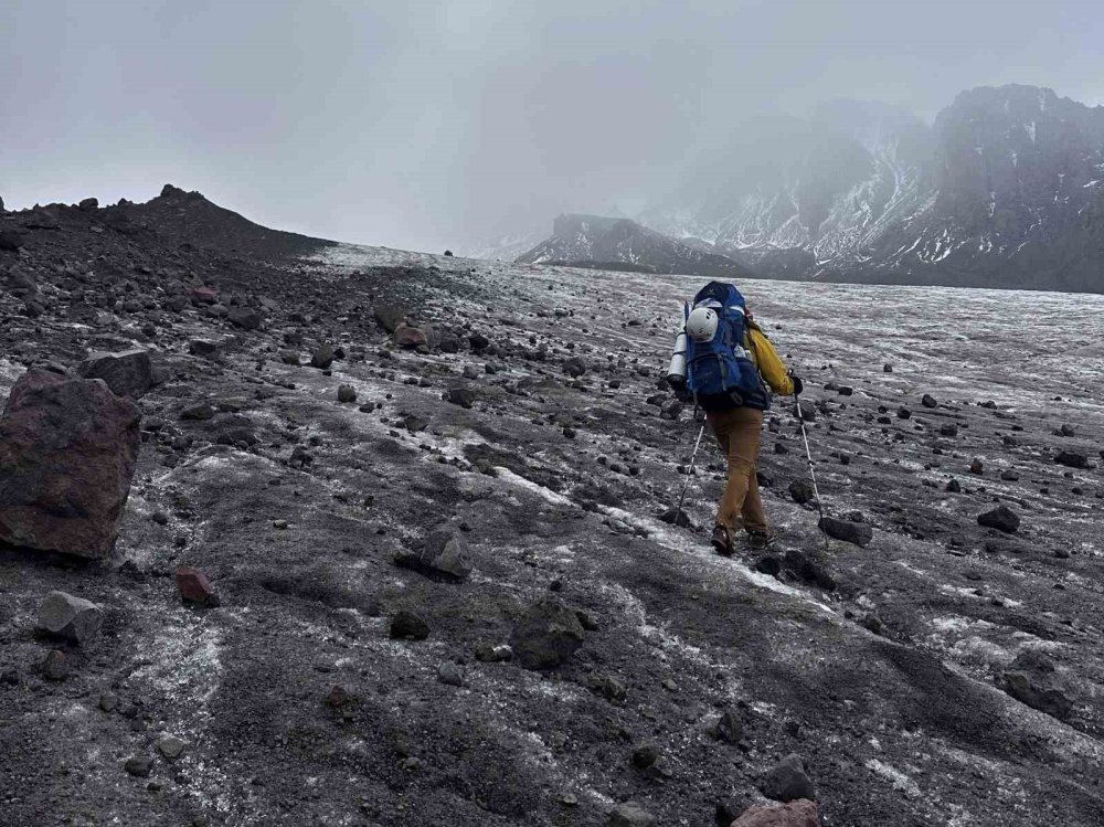 İki Gün, İki Zirve.. Rota Doğa Spor Kulübü Antrenörleri Kazbek’e Tırmandı!