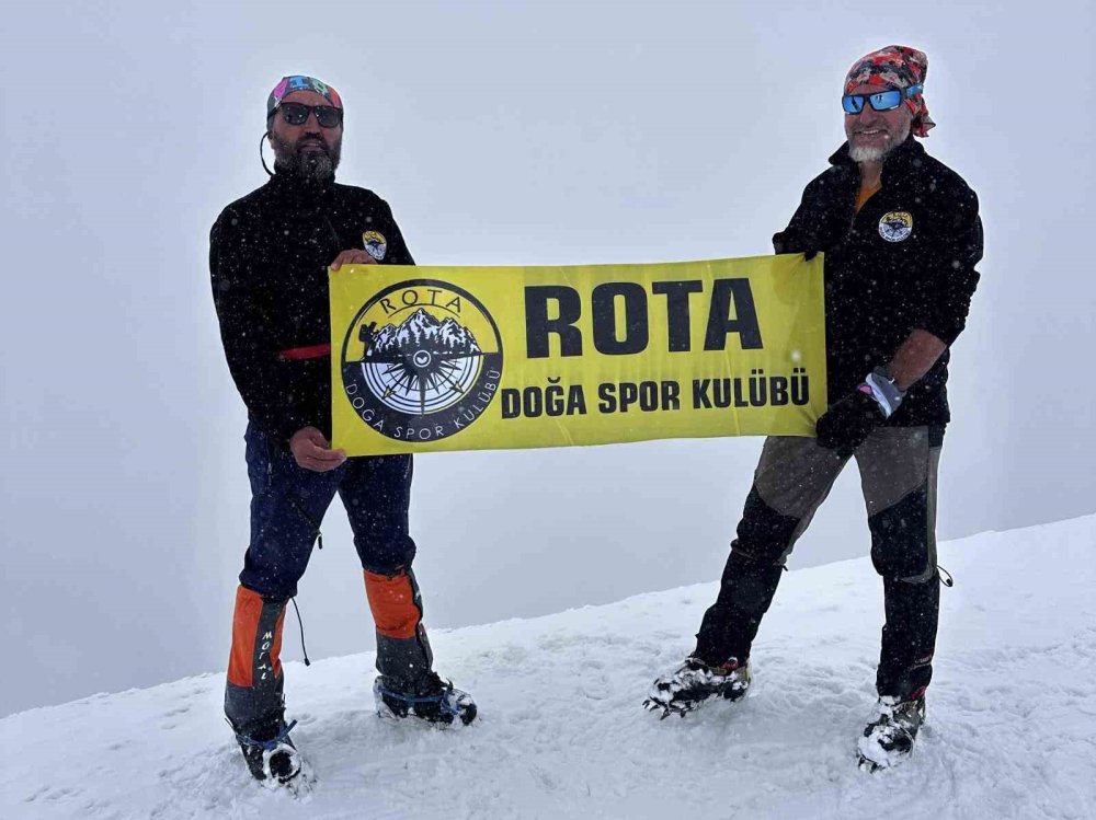 İki Gün, İki Zirve.. Rota Doğa Spor Kulübü Antrenörleri Kazbek’e Tırmandı!