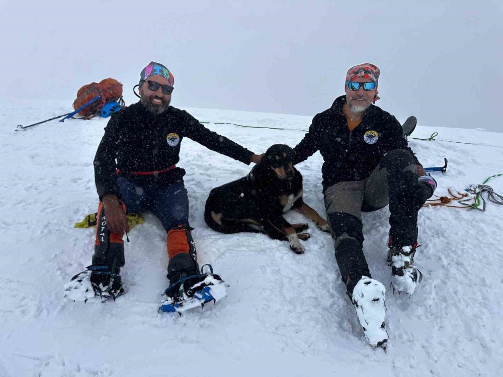 İki Gün, İki Zirve.. Rota Doğa Spor Kulübü Antrenörleri Kazbek’e Tırmandı!