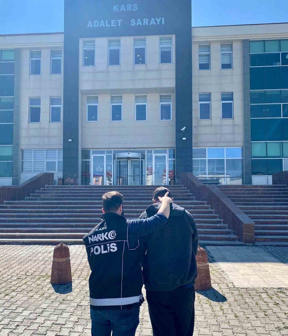 Kars’ta Narkotik Operasyonu.. Bonzai Hammaddesi Ele Geçirildi, 1 Şüpheli Yakalandı!