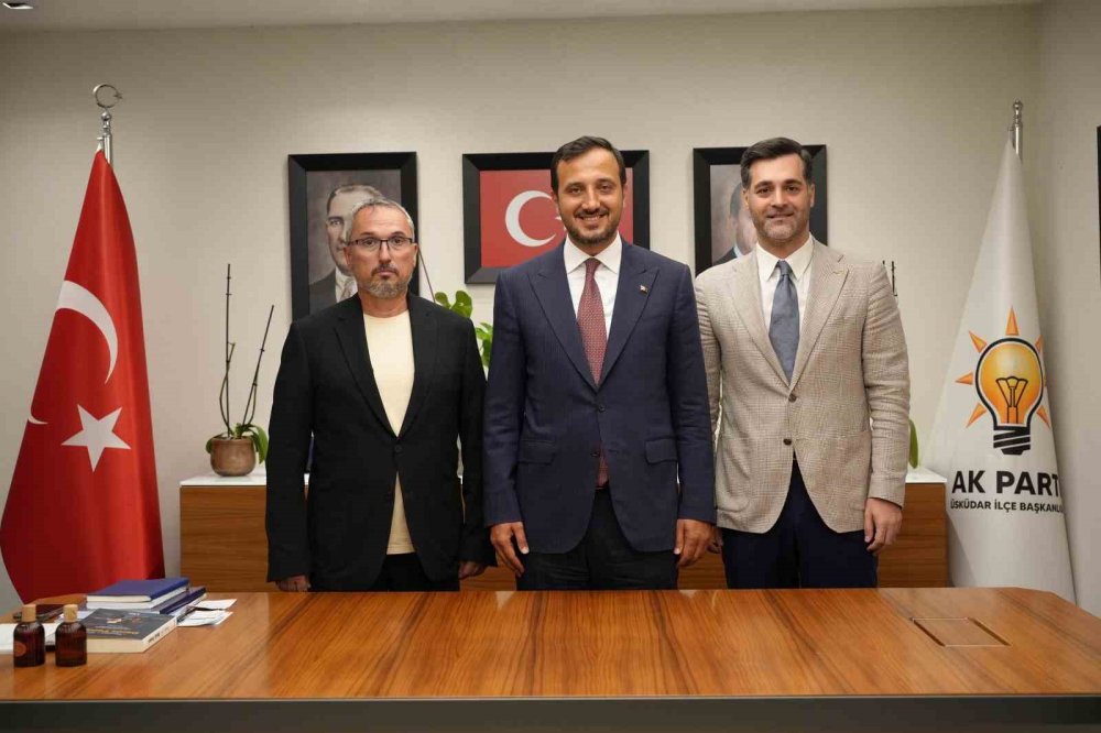 Üsküdar’da Başkan Vekilliği Seçimi Öncesi Kritik Hamle.. 4 CHP’li AK Parti’ye Geçti!