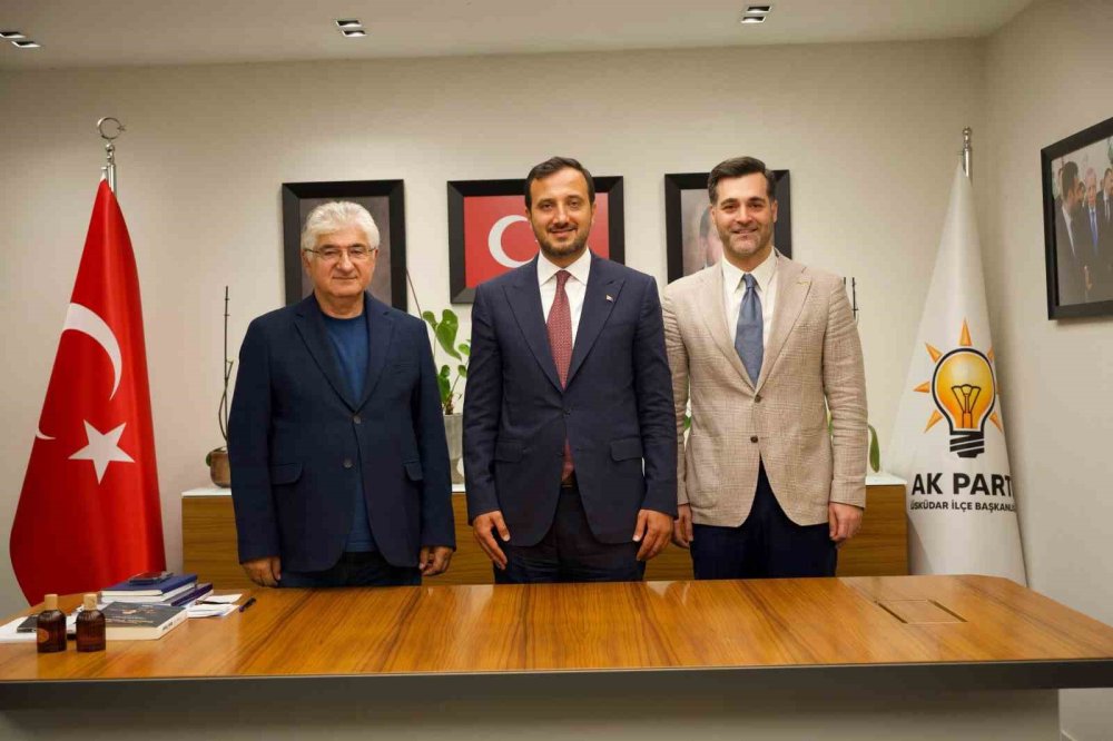 Üsküdar’da Başkan Vekilliği Seçimi Öncesi Kritik Hamle.. 4 CHP’li AK Parti’ye Geçti!