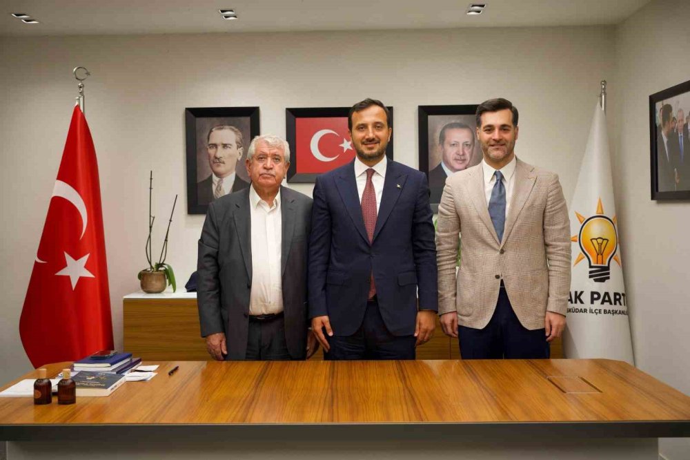 Üsküdar’da Başkan Vekilliği Seçimi Öncesi Kritik Hamle.. 4 CHP’li AK Parti’ye Geçti!