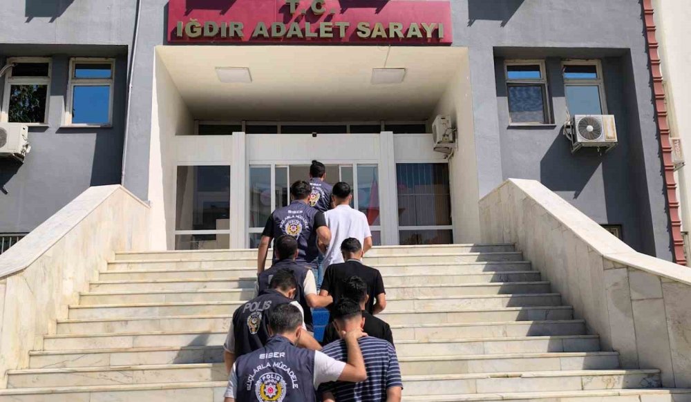 Yasa Dışı Bahis Ve Banka Kartlarının Kötüye Kullanılması Operasyonunda 5 Gözaltı